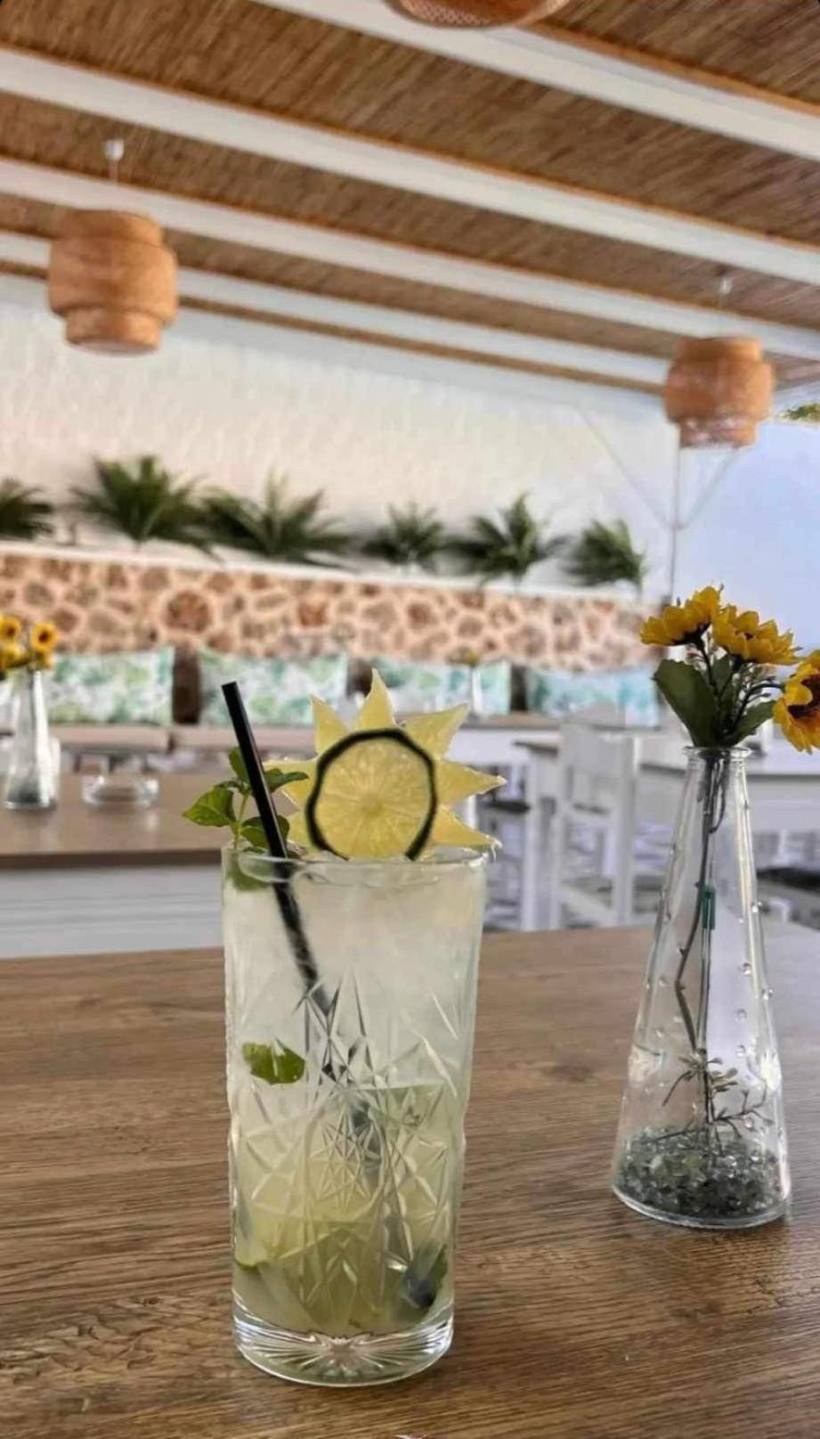 Bay'S Aparthotel Spétses Екстериор снимка