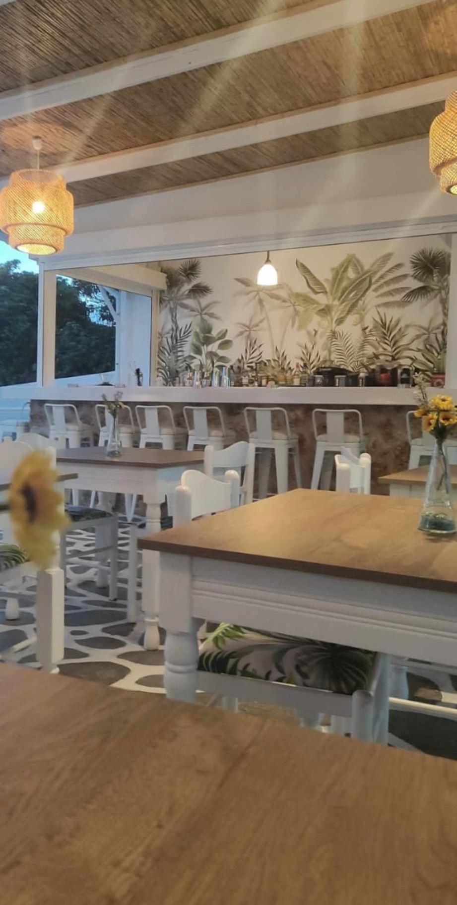 Bay'S Aparthotel Spétses Екстериор снимка
