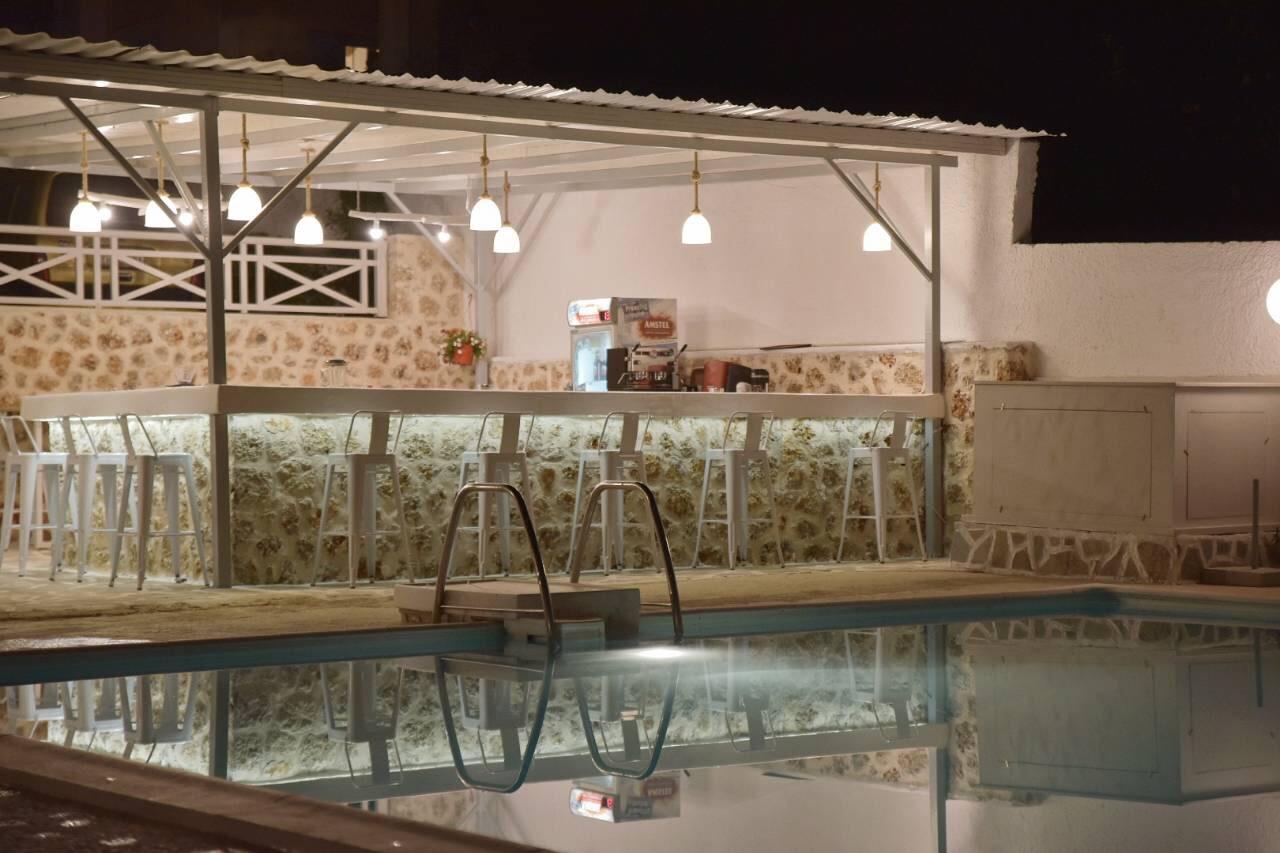 Bay'S Aparthotel Spétses Екстериор снимка